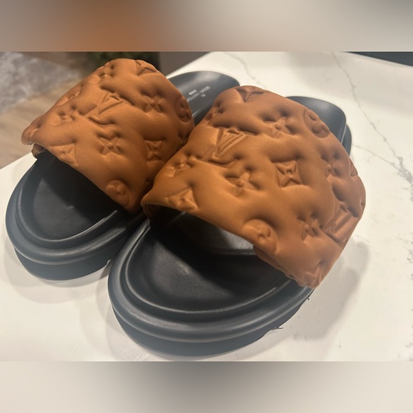 Louis Vuitton Black Ribbed Rubber Slide Soles